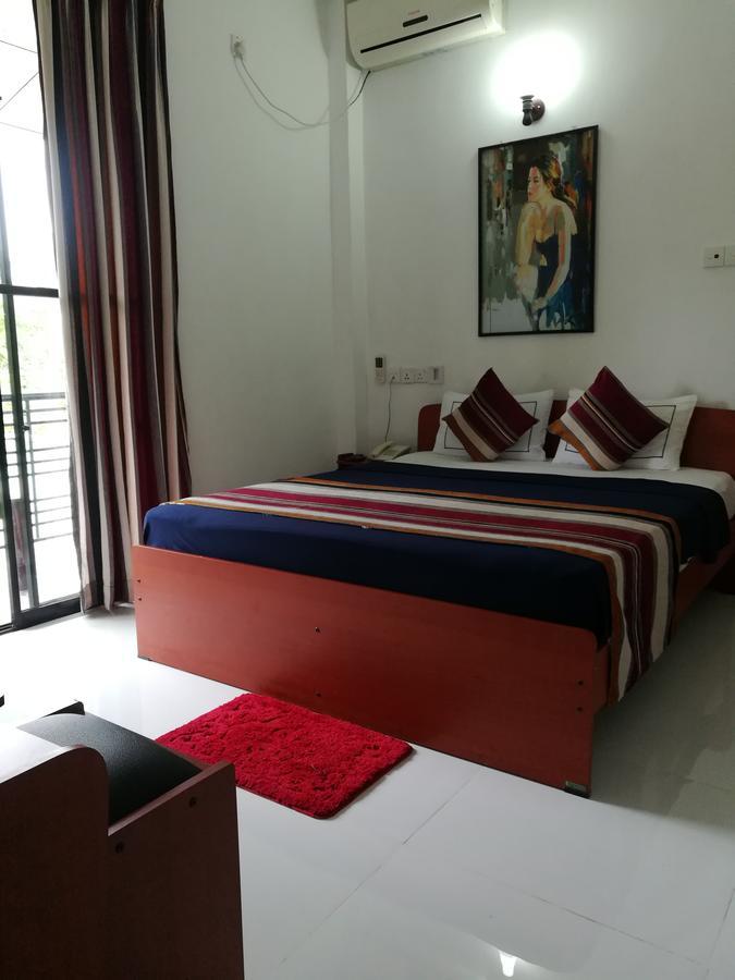 Hotel Moonstone Anuradhapura Exterior foto